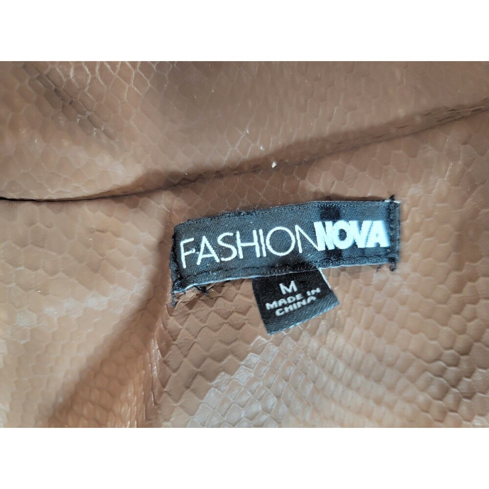 Fashion Nova Women’s Brown Snakeskin Faux Leather Cropped Blazer Jacket Size M - Picture 11 of 12